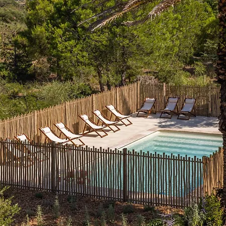 Les De Chateau Roussillon - Les Collection 4*