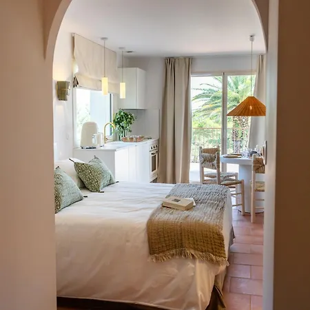 Les De Chateau Roussillon - Les Collection Aparthotel